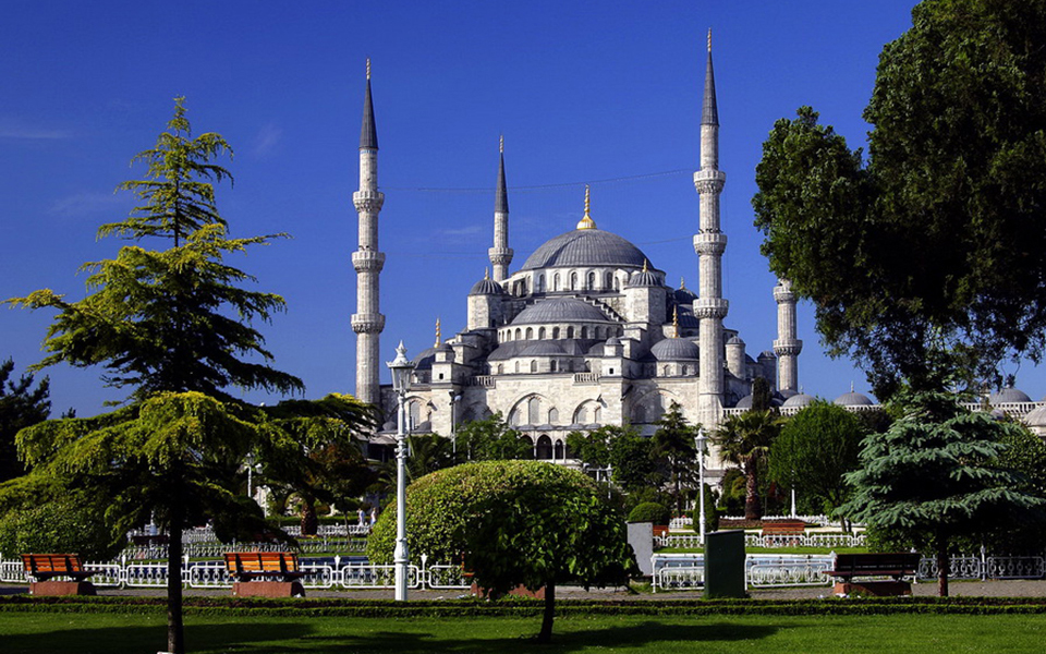 Istanbul Port Private Istanbul Tour (Blue Mosque + Hagia Sophia + Hippodrome + Grand Bazaar)