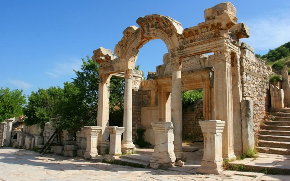 Izmir Port Private Ephesus Tour (Ephesus Ruins + Terrace Houses + Temple Of Artemis)