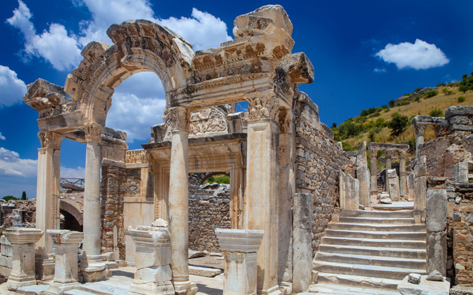 private-ephesus-tour-ephesus-ruins-house-of-virgin-mary-ephesus